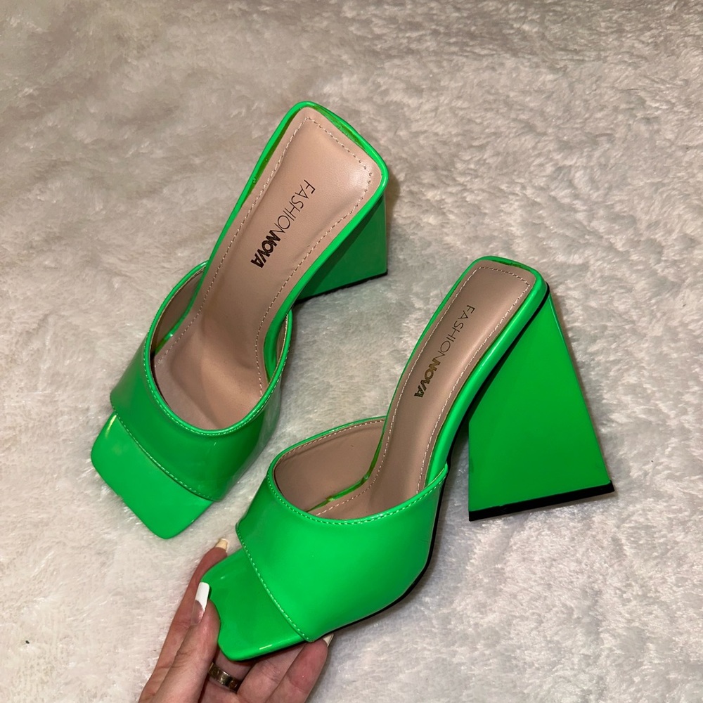 Lime green chunky block heels - Picture 10 of 15